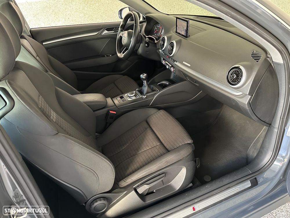 Audi A3 1.6 TDI S-line - 22
