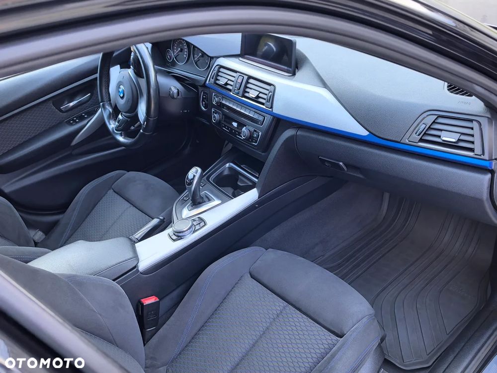 BMW Seria 3 320d xDrive Sport-Aut Sport Line - 17