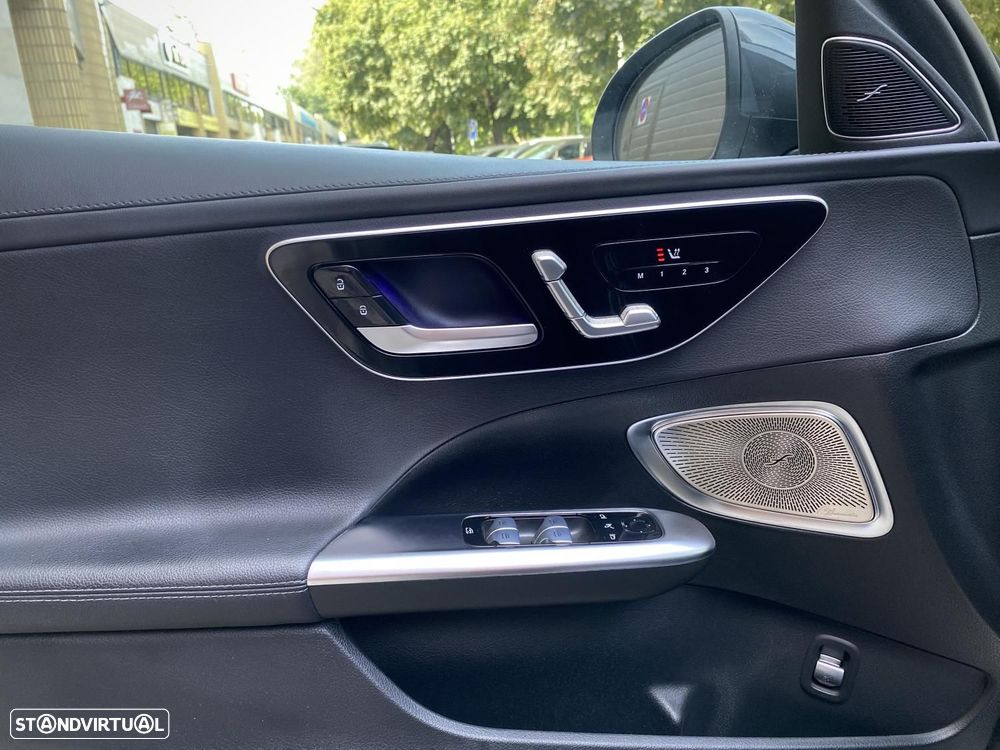 Mercedes-Benz C 300 de AMG Line - 18