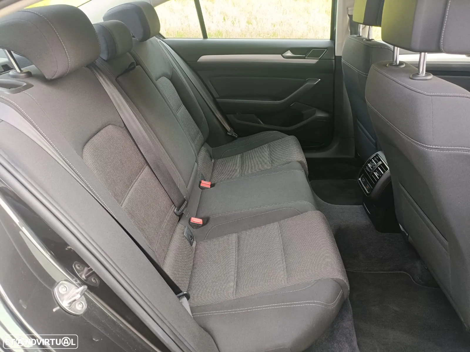VW Passat 2.0 TDI Confortline - 18