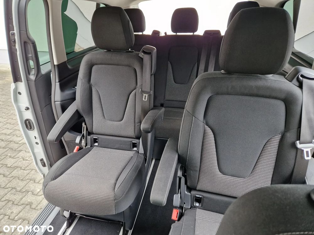 Mercedes-Benz Klasa V 220 d lang 9G-TRONIC - 14