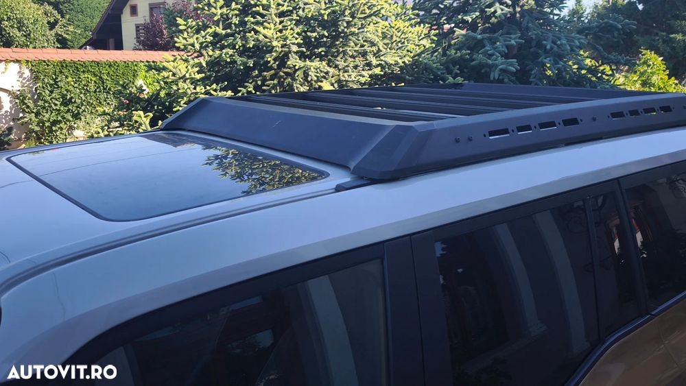 Toyota Land Cruiser 300 - 20