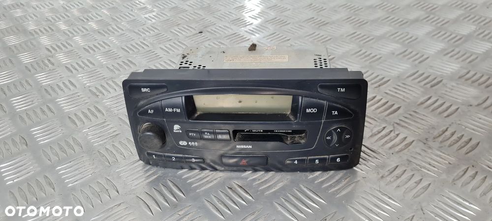 Nissan Terrano II Radio - 1