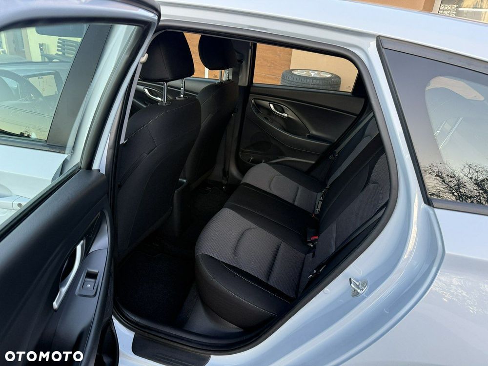 Hyundai i30 1.4 BlueDrive Comfort - 26