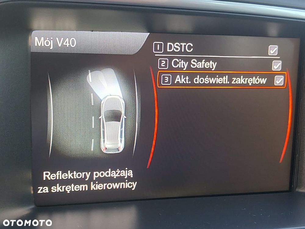 Volvo V40 Cross Country - 28