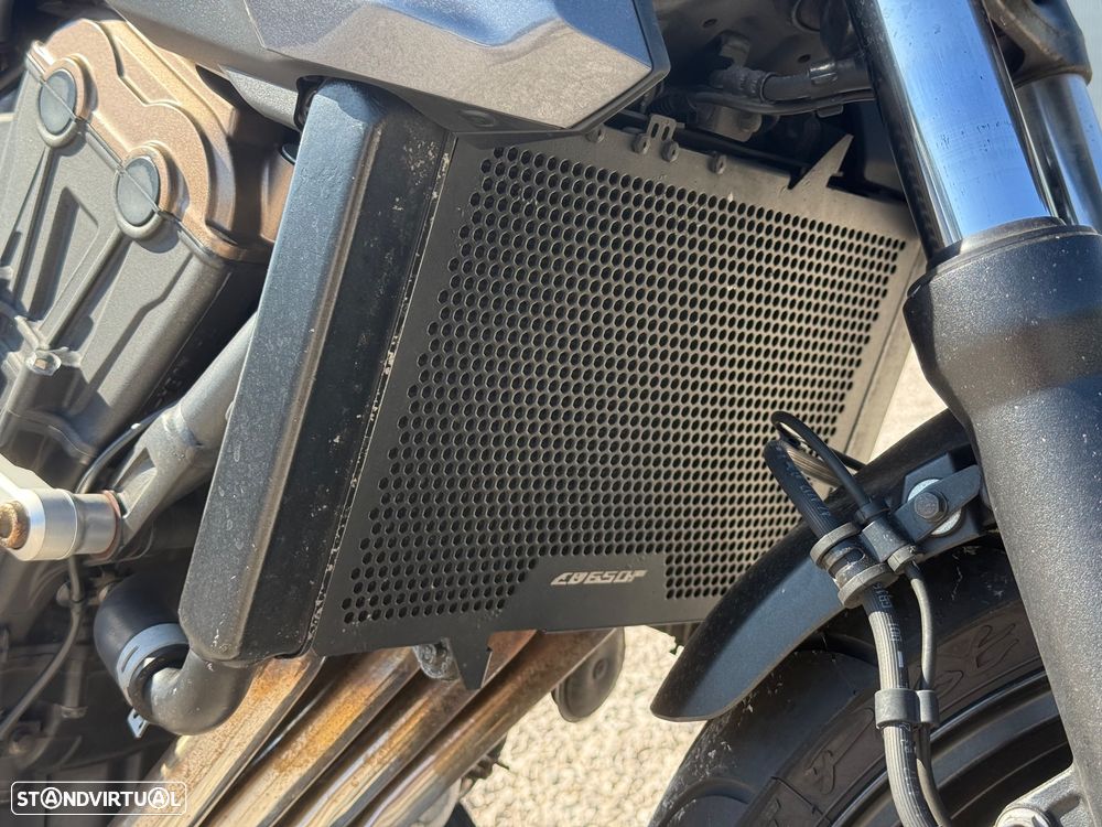 Honda CB 650 F full extras - 13