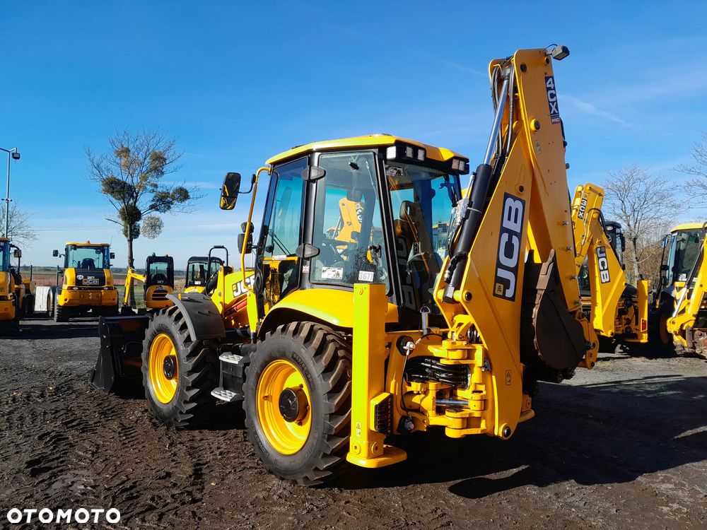 JCB JCB 4CX AEC  2022r - 9