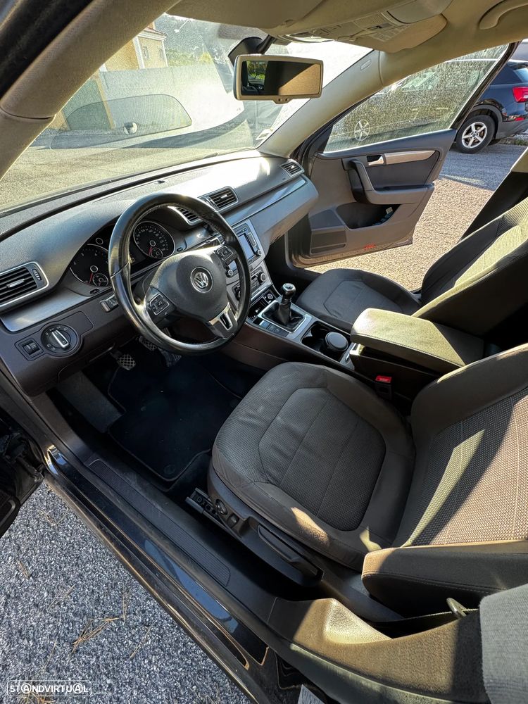 VW Passat Variant 2.0 TDI Confortline - 9