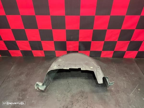 Cave De Roda Trás Direita Toyota Proace City Caixa - 2