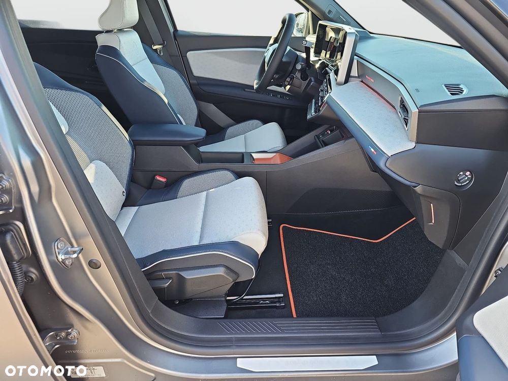 Renault 5 52kWh Comfort Range Roland-Garros - 13