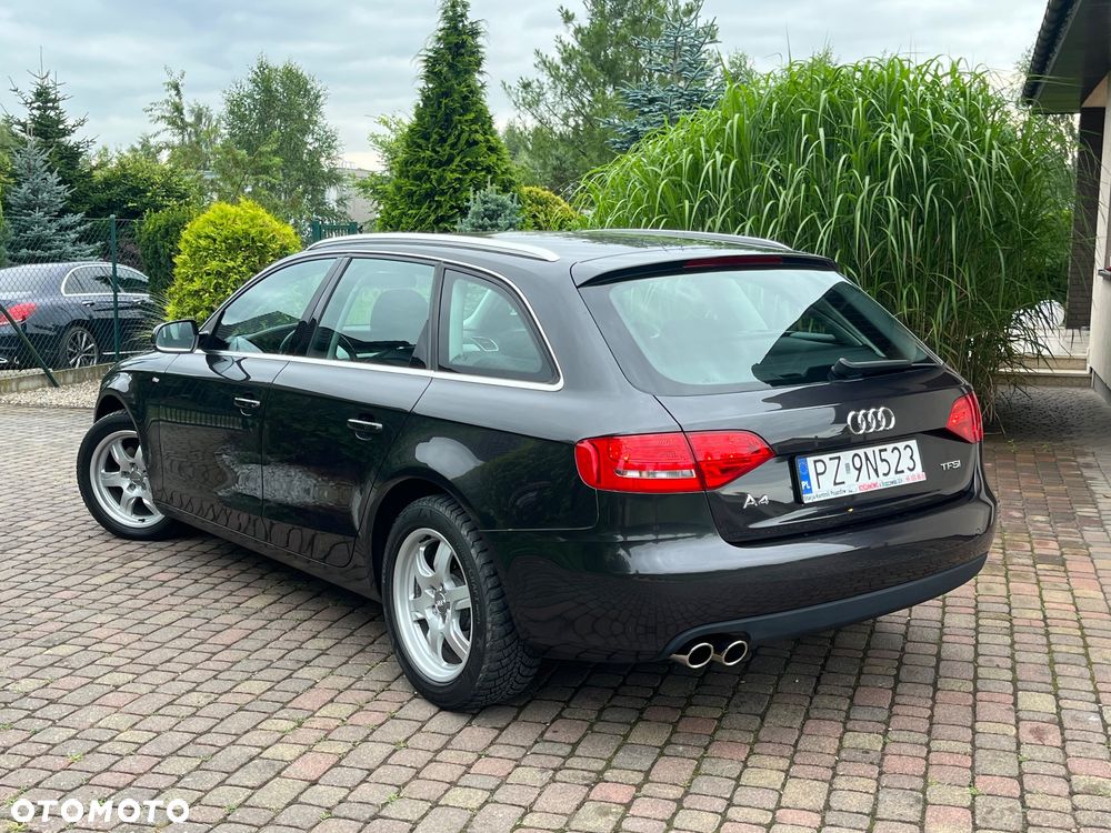 Audi A4 Avant - 4