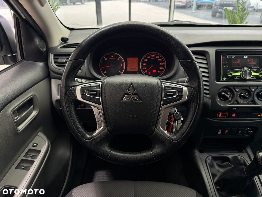 Mitsubishi L200 2.4 d DC Invite EU6 - 14