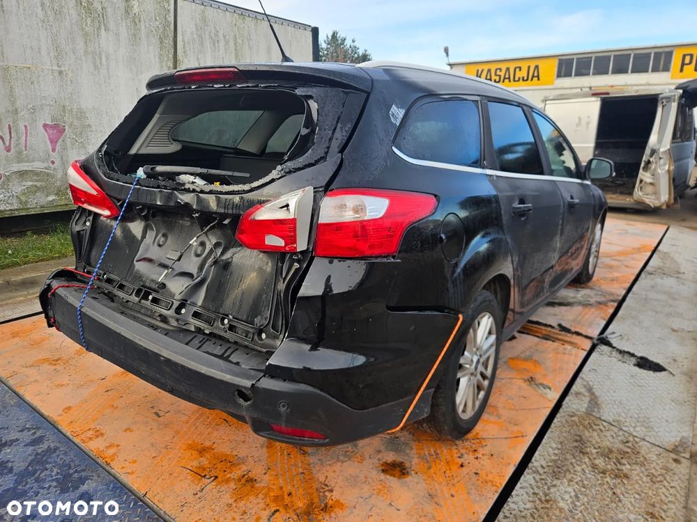 Ford Focus III Kombi 2013 Silnik 2.0 TDCi (AV4Q6007DC) 140KM (103kW) FB na części drzwi lampa zderzak - 4