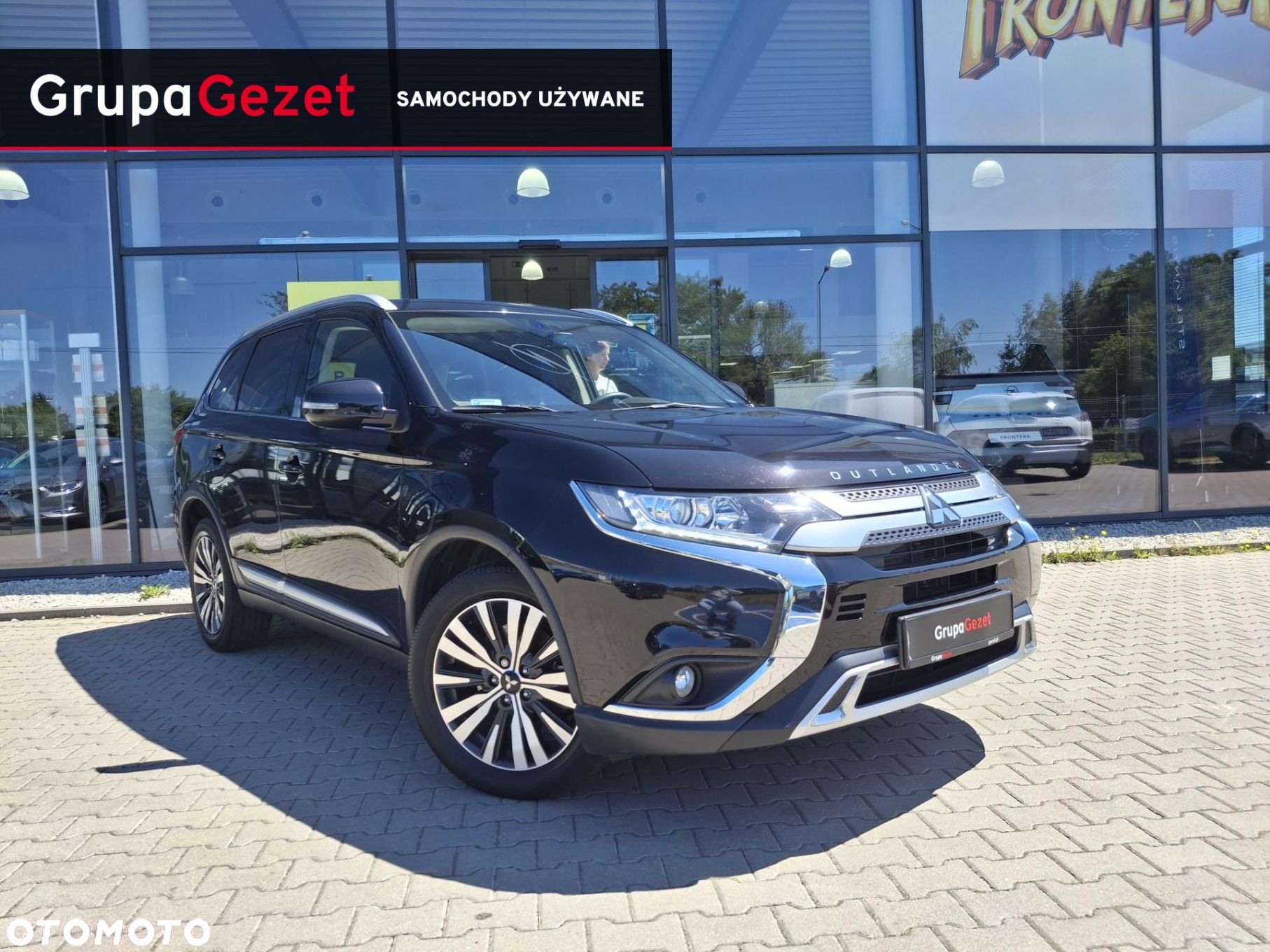 Mitsubishi Outlander - 1