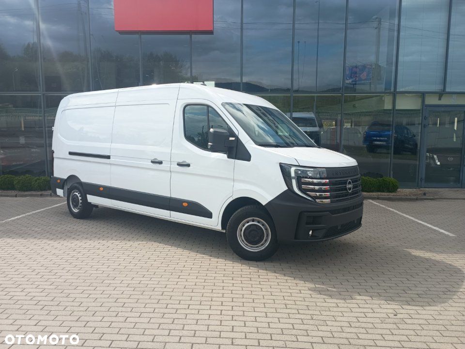 Nissan Interstar - 2