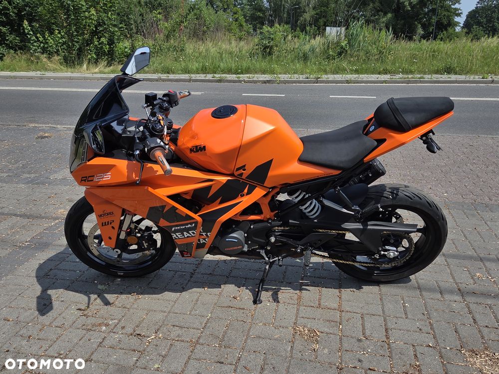 KTM RC 125 - 26