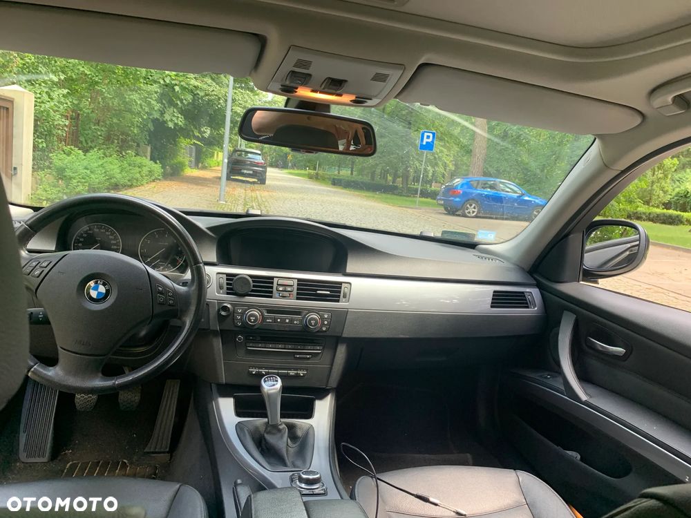 BMW Seria 3 - 25