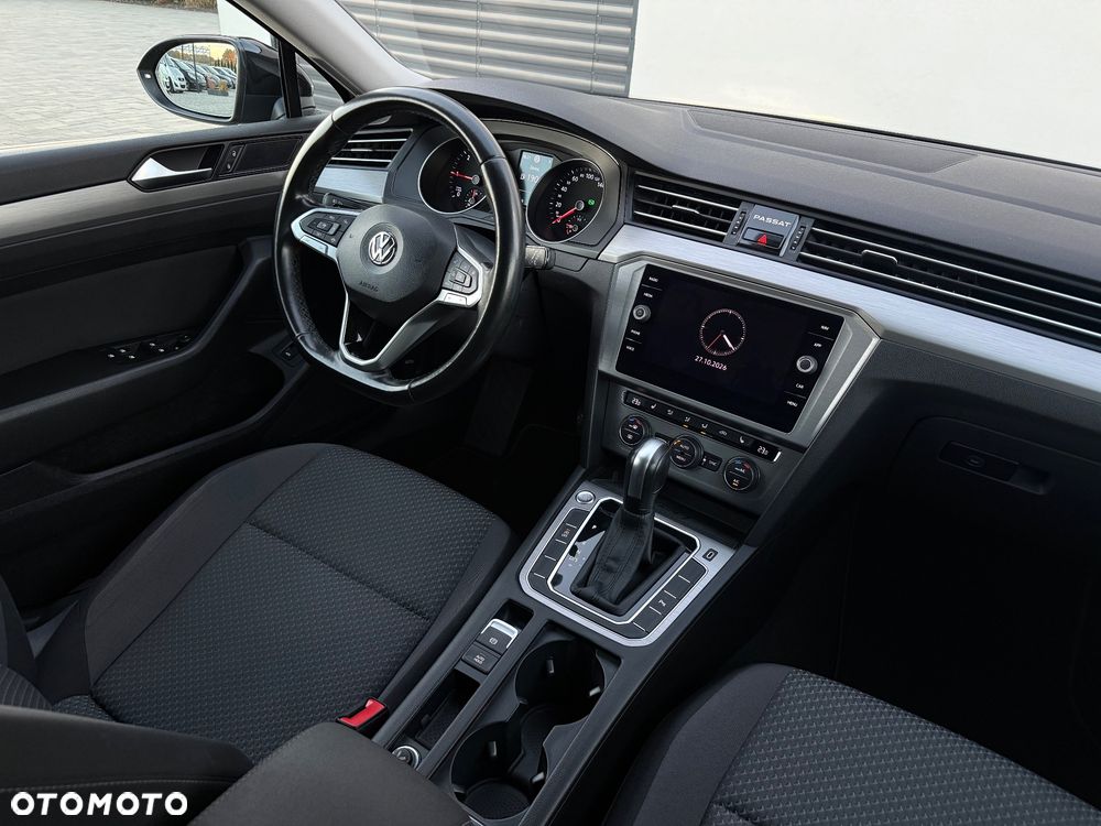 Volkswagen Passat 2.0 TDI SCR DSG Conceptline - 31