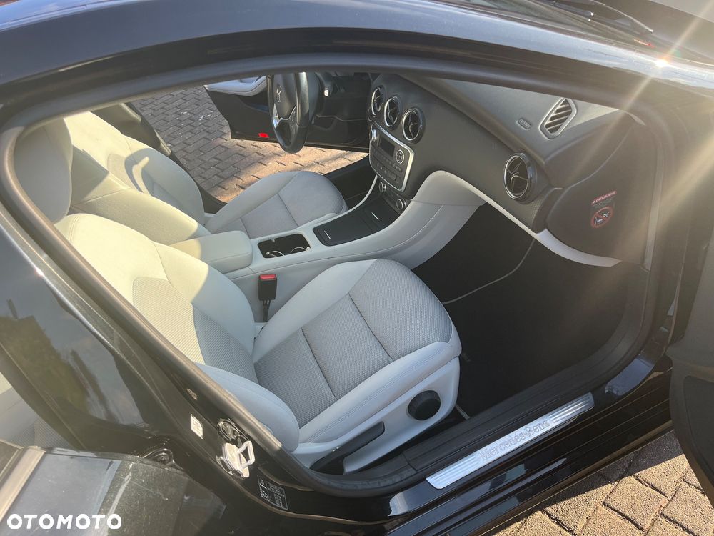 Mercedes-Benz Klasa A 220 4-Matic - 16