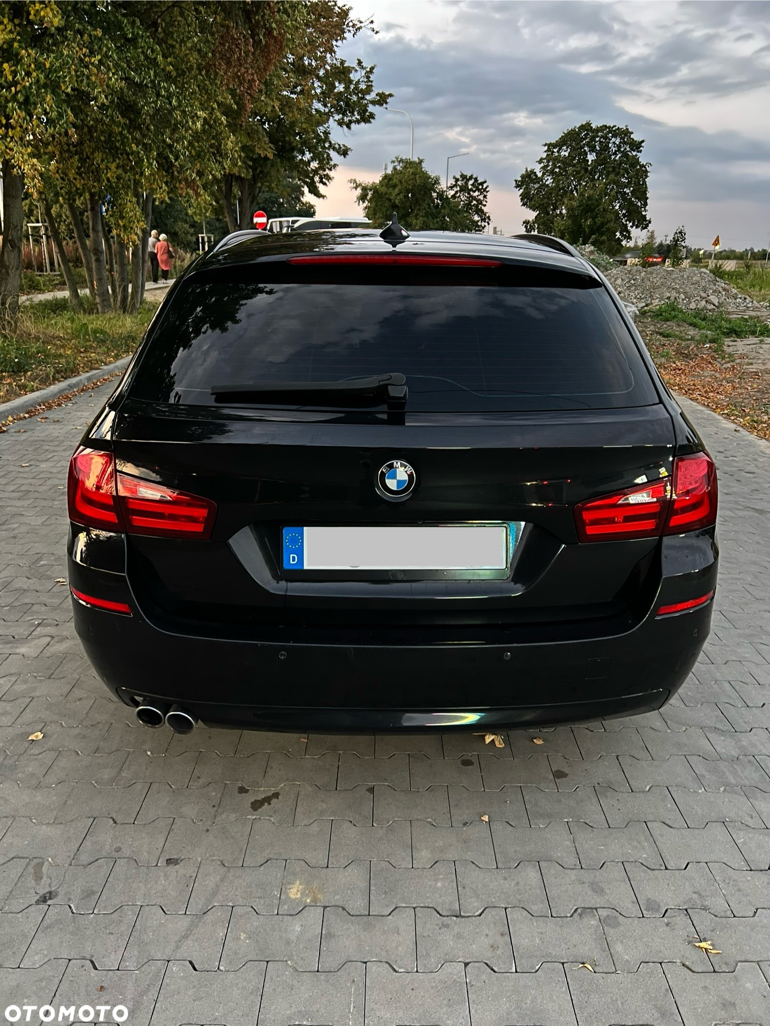 BMW Seria 5 530d xDrive Touring Luxury Line - 11