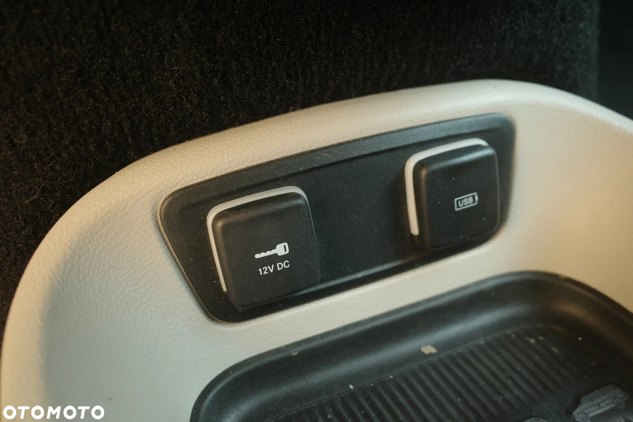 Chrysler Pacifica - 11