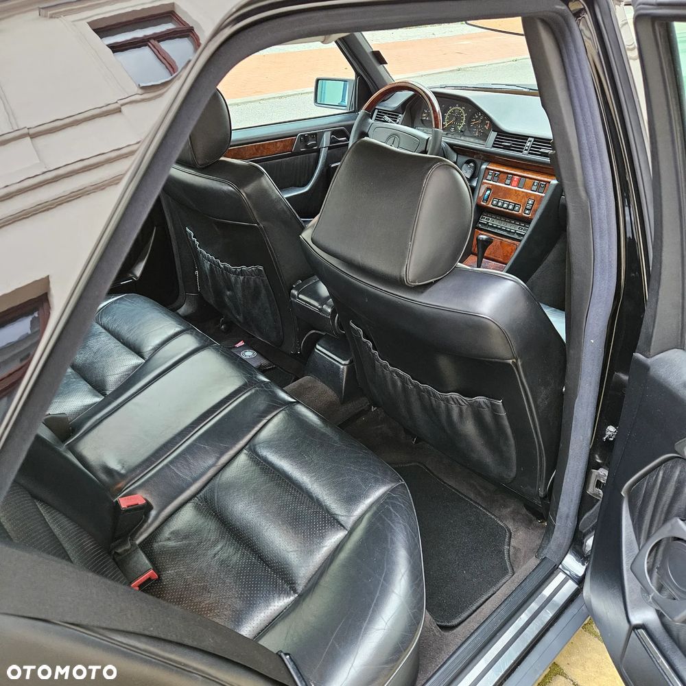 Mercedes-Benz W124 (1984-1993) - 17