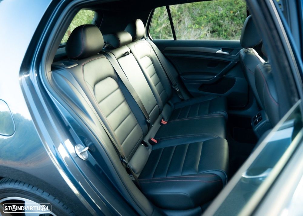 VW Golf 2.0 TSi GTi - 27