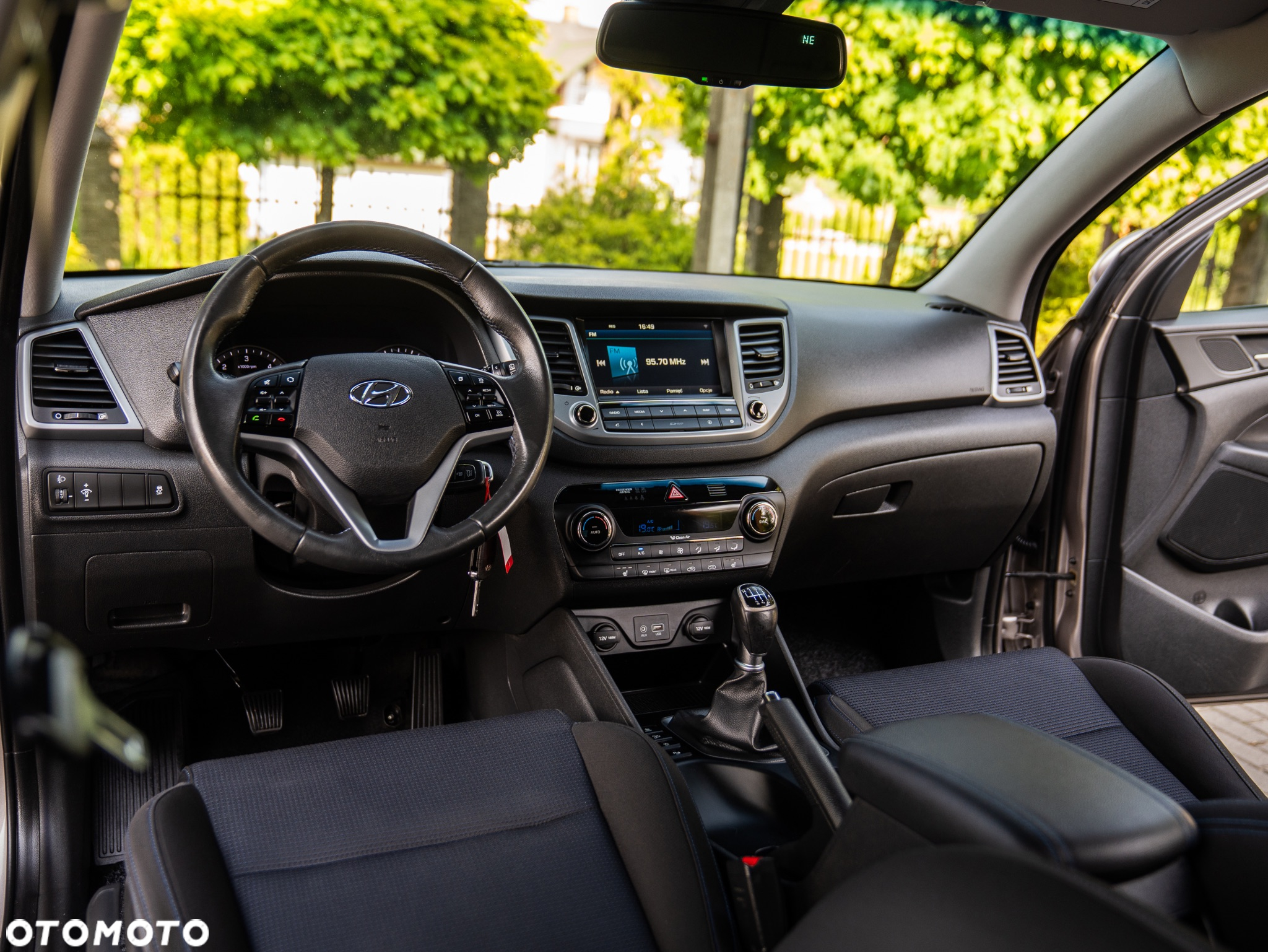 Hyundai Tucson blue 1.7 CRDi 2WD Style - 26