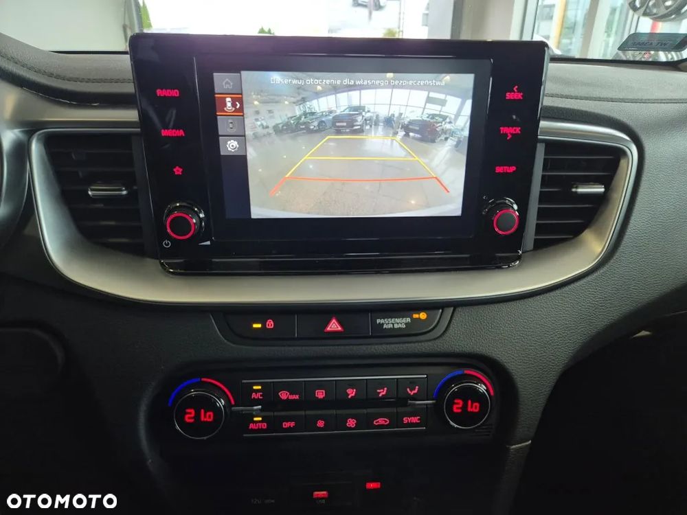 Kia Ceed 1.5 T-GDI M - 9