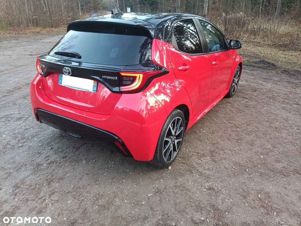 Toyota Yaris Hybrid 100 Premium - 4