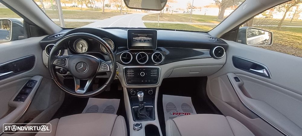 Mercedes-Benz CLA 180 d Shooting Brake - 9