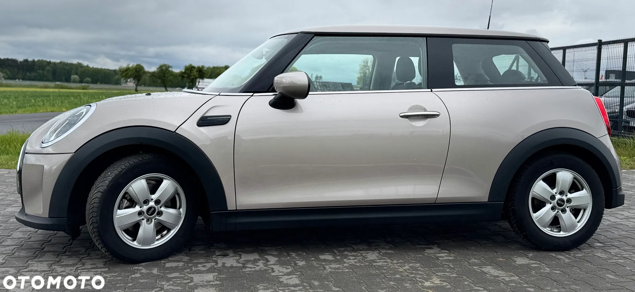 MINI ONE Classic Trim - 6