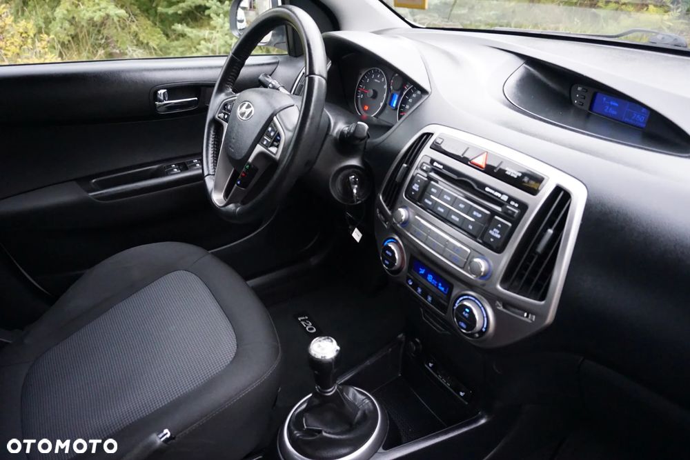 Hyundai i20 1.2 YES Gold - 21