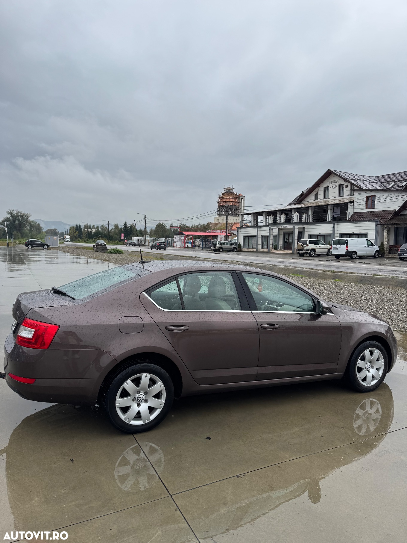 Skoda Octavia 1.6 TDI Ambiente DSG - 8