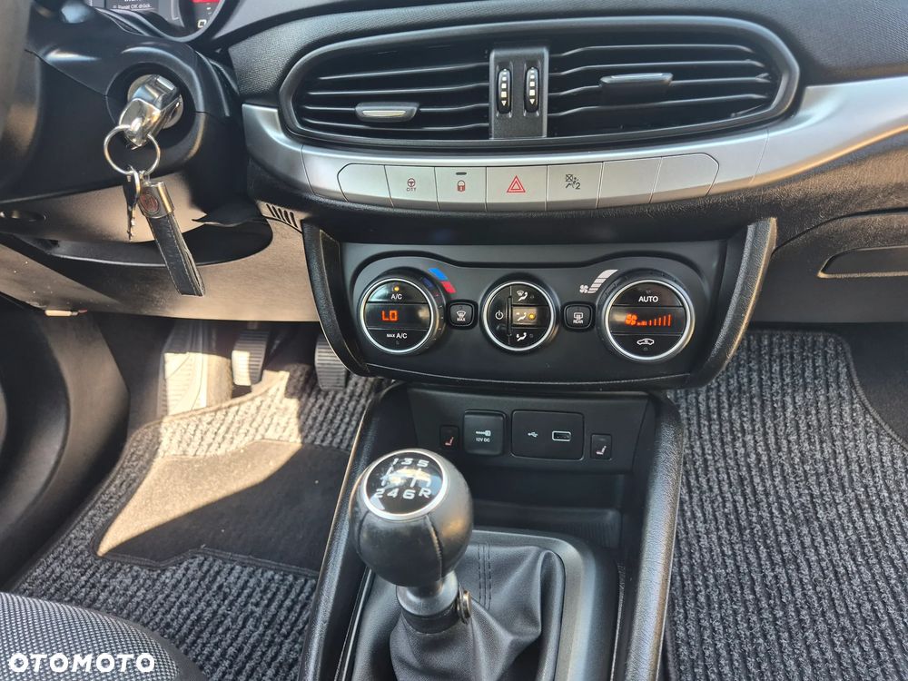 Fiat Tipo 1.4 16v Easy - 15