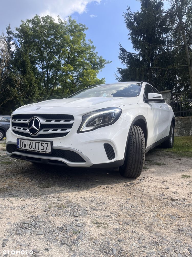 Mercedes-Benz GLA - 1
