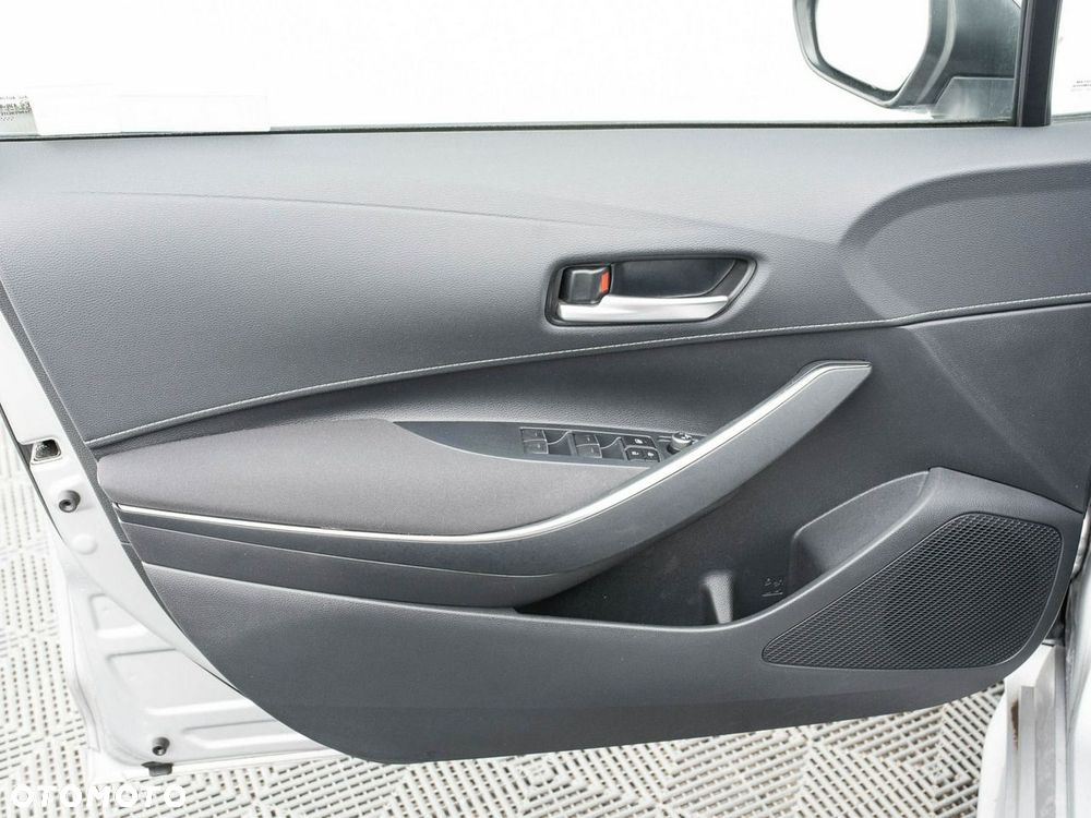 Toyota Corolla - 10