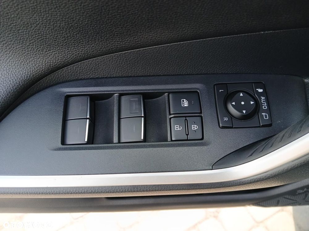 Toyota RAV4 - 22
