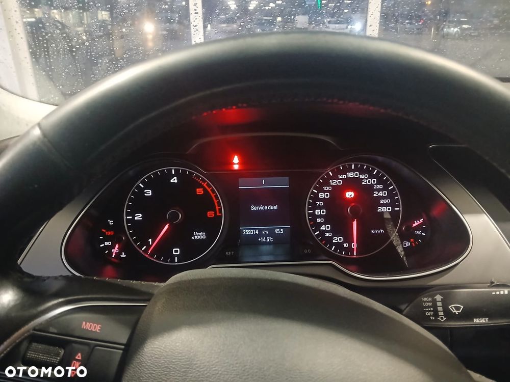 Audi A4 Limousine - 8