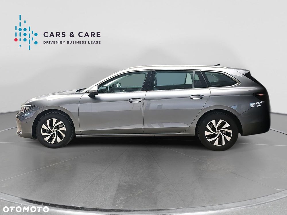 Volkswagen Passat - 31
