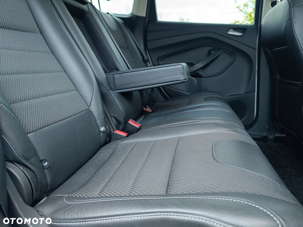Ford Kuga 2.0 TDCi Titanium - 32