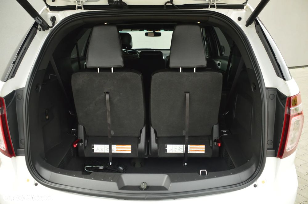 Ford Explorer 4.6 4WD - 32