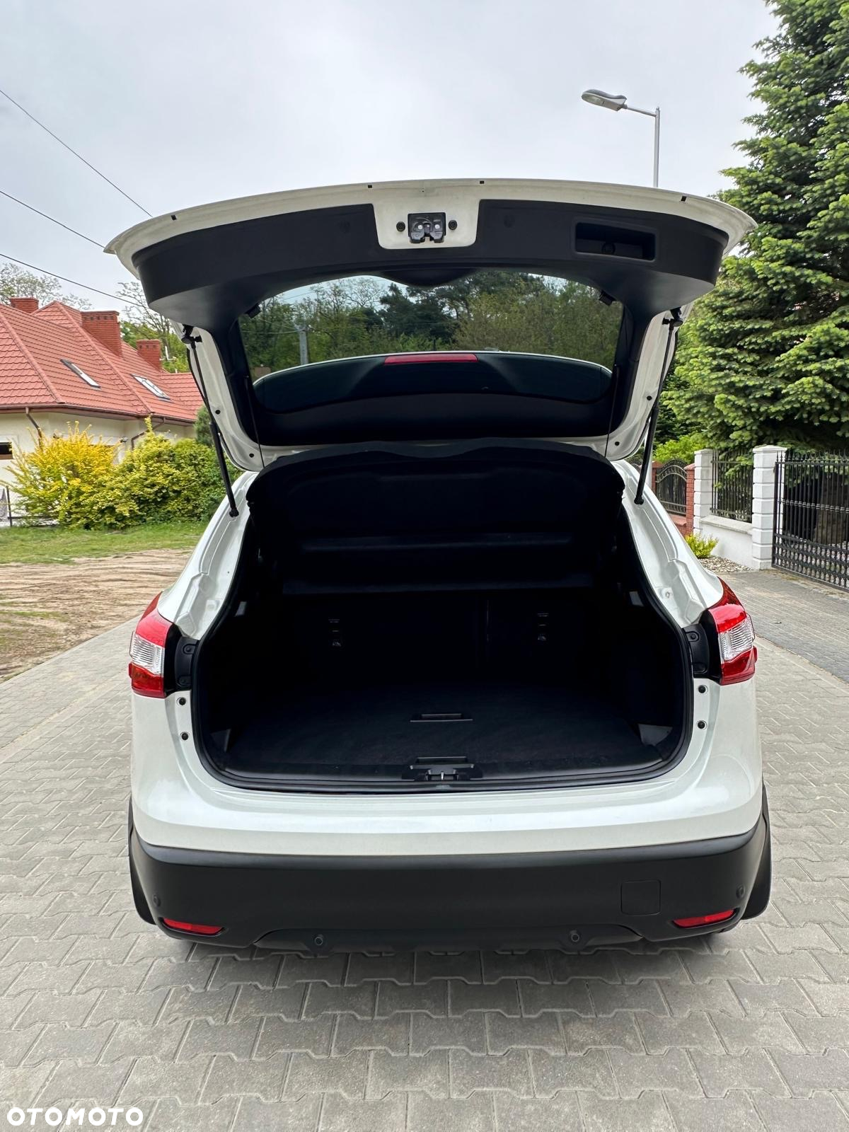 Nissan Qashqai 1.2 DIG-T Xtronic TEKNA - 19