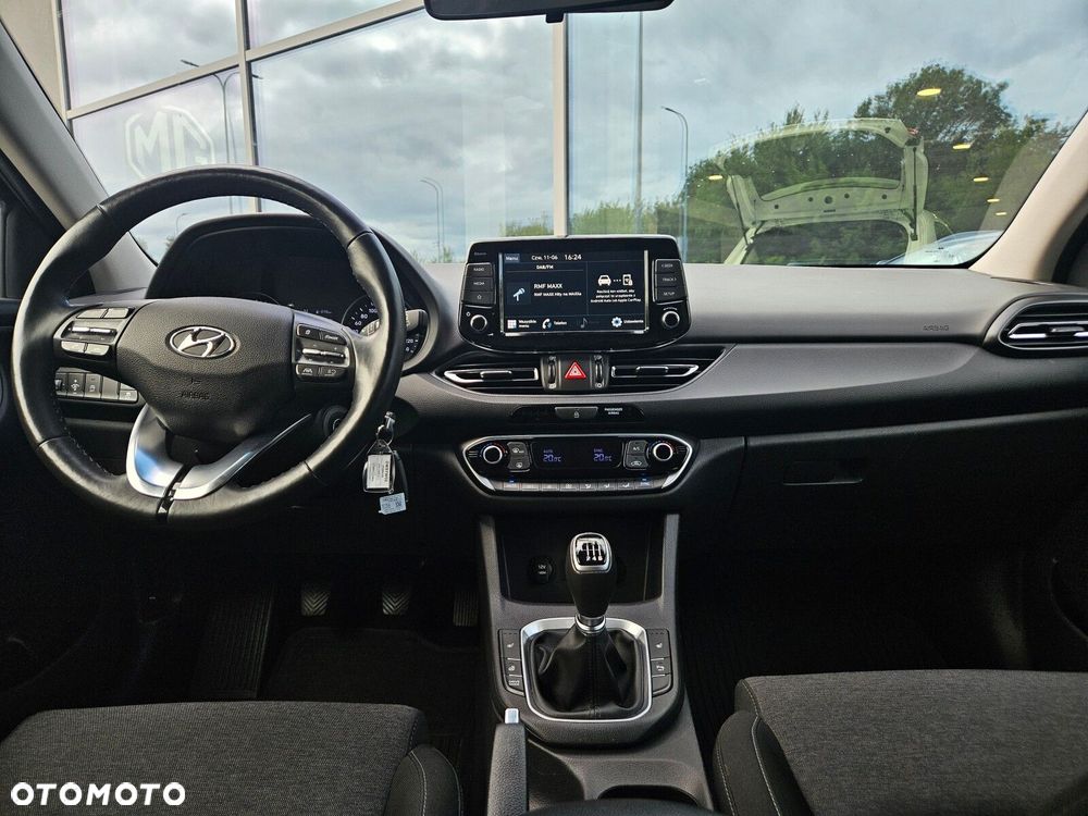 Hyundai i30 1.5 T-GDI 48V Smart - 12