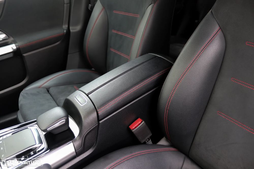 Mercedes-Benz GLB 180 d AMG Line - 26