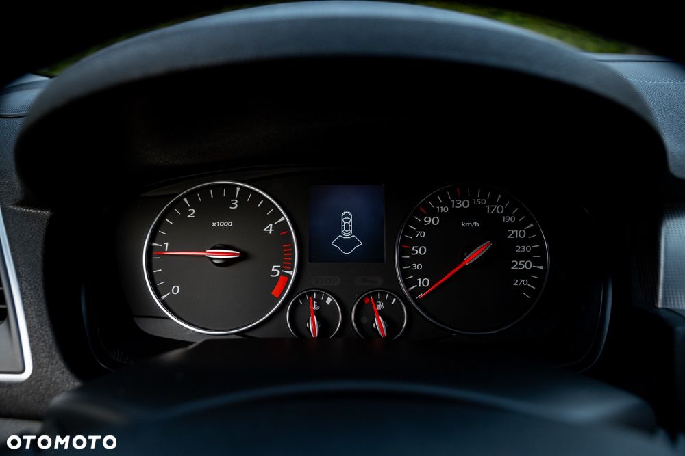 Renault Laguna dCi 180 FAP GT - 38