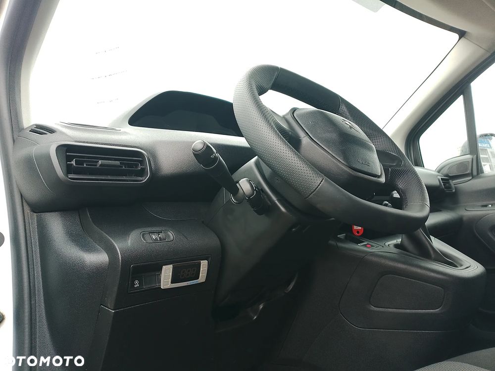 Peugeot Partner Proace Berlingo Combo Doblo L2 Izoterma Chłodnia Salon PL półka Inox 3 osoby - 23