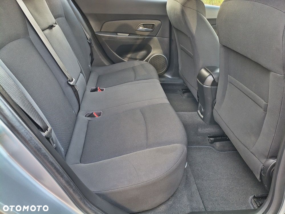 Chevrolet Cruze 1.6 LT - 21