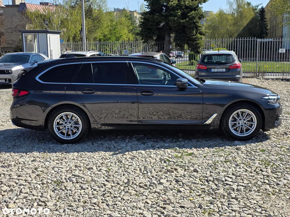 BMW Seria 5 520d xDrive - 10