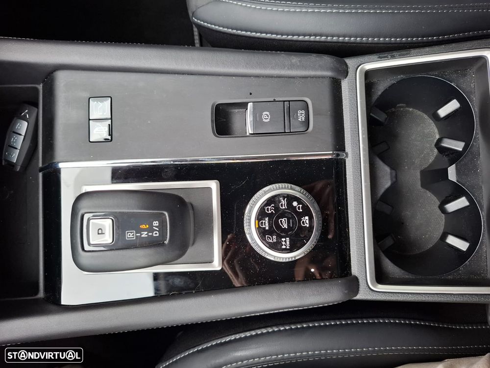 Mitsubishi Outlander 2.4 PHEV Intense - 20